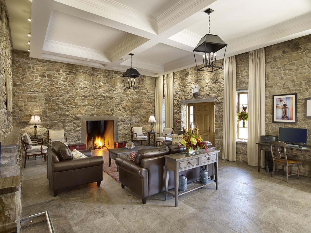 The Barracks Inn Hamilton Extérieur photo