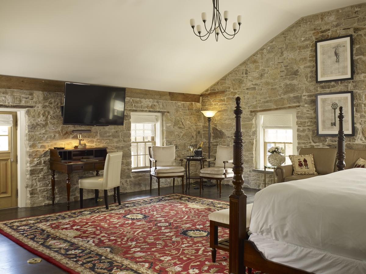 The Barracks Inn Hamilton Extérieur photo