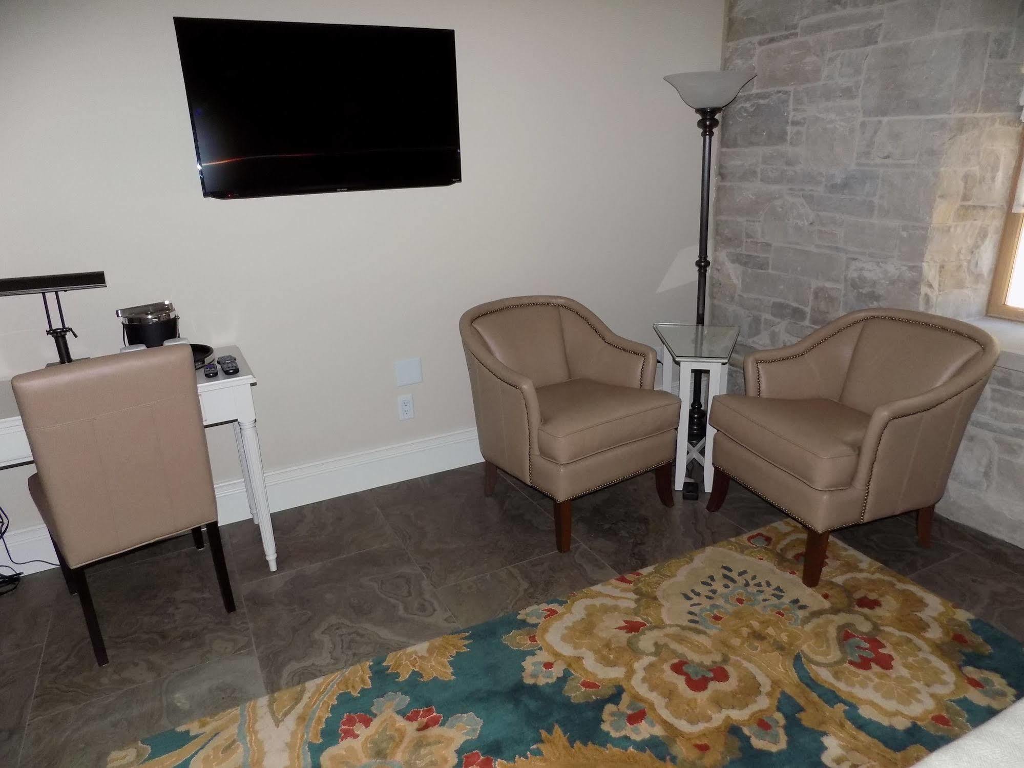 The Barracks Inn Hamilton Extérieur photo
