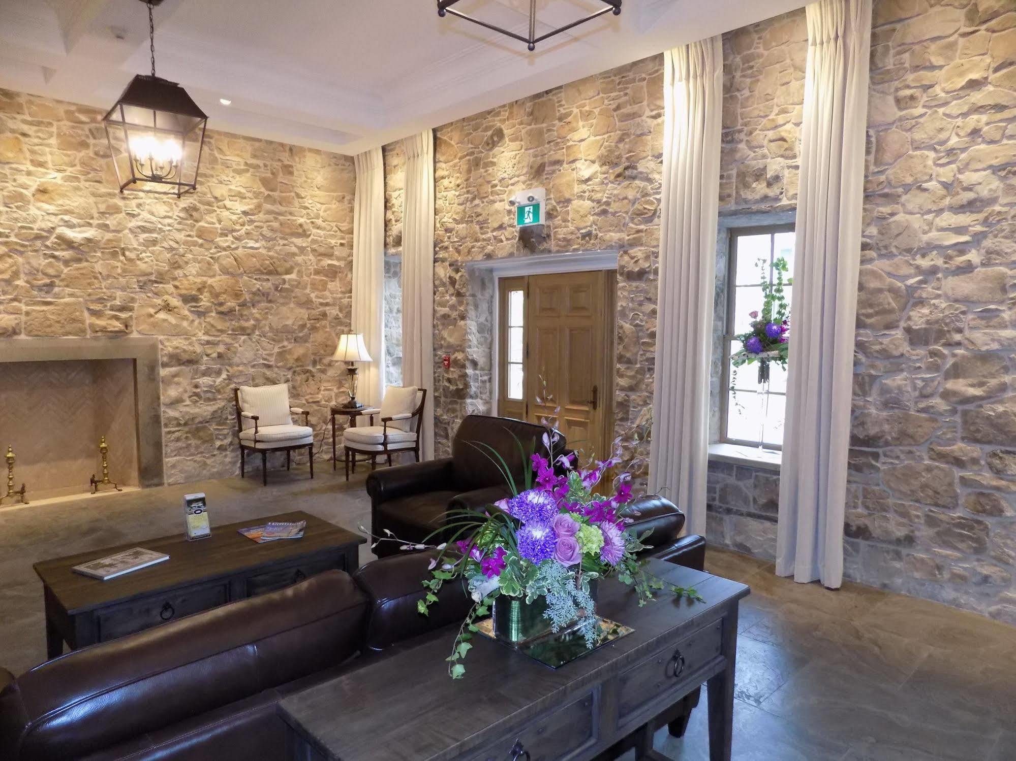 The Barracks Inn Hamilton Extérieur photo